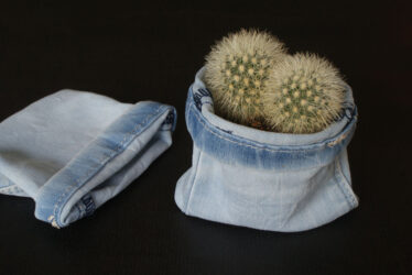 Jeanszakje voor decoratie te gebruiken als plantenpotjes of opbergmandjes | Naai- en verstelwerk
